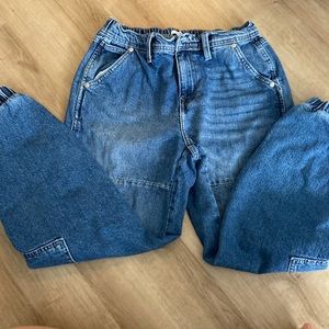 Used high rise blue jeans with multiple pockets, Size S (US) Girls